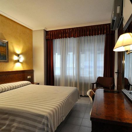 Hotel Aragon サラマンカ エクステリア 写真